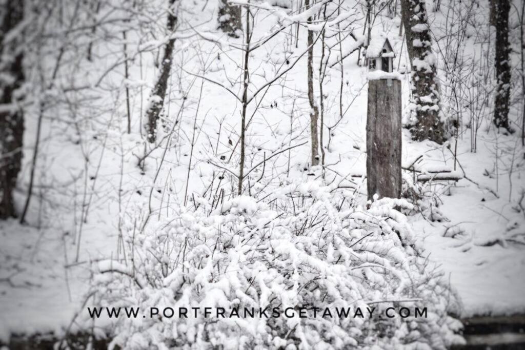Cozy Cottage Retreat Lambton Shores ภายนอก รูปภาพ
